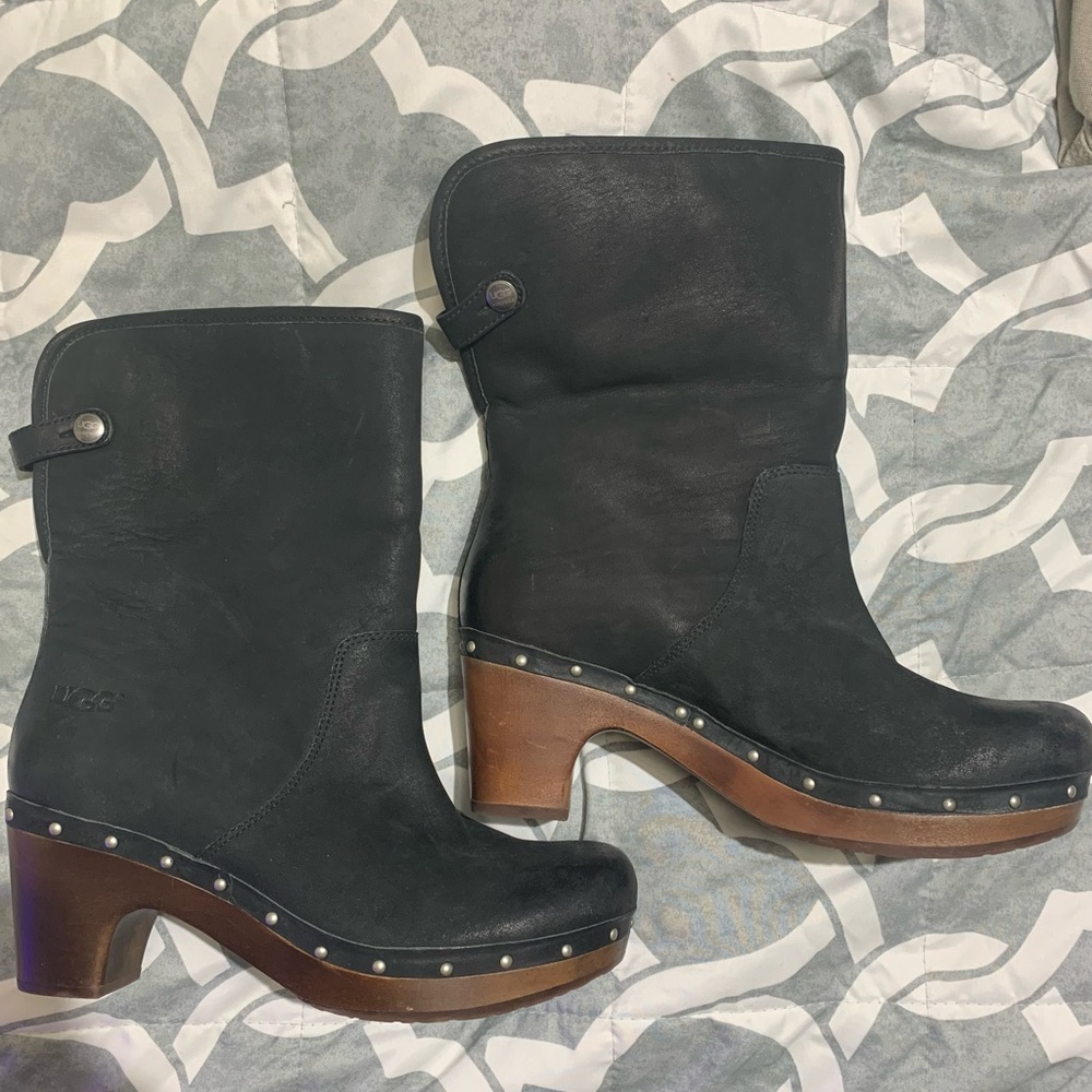 Size 9 UGG boots